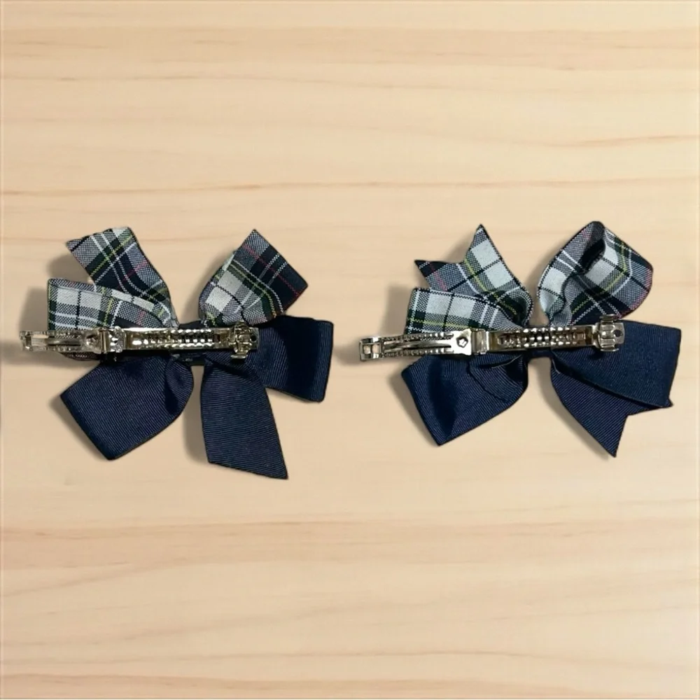 2 School Uniform Grosgrain Hair Bows Plaid 8B 🛍️ 2/$10 • 3/$12